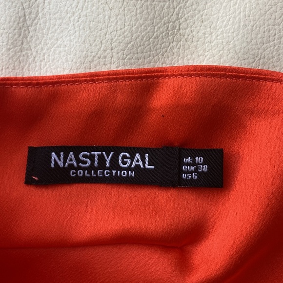 Nasty gal satin red scarf top - Picture 4 of 4
